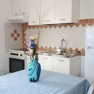 https://simple-and-very-nice-apartment.in-sardinia.net